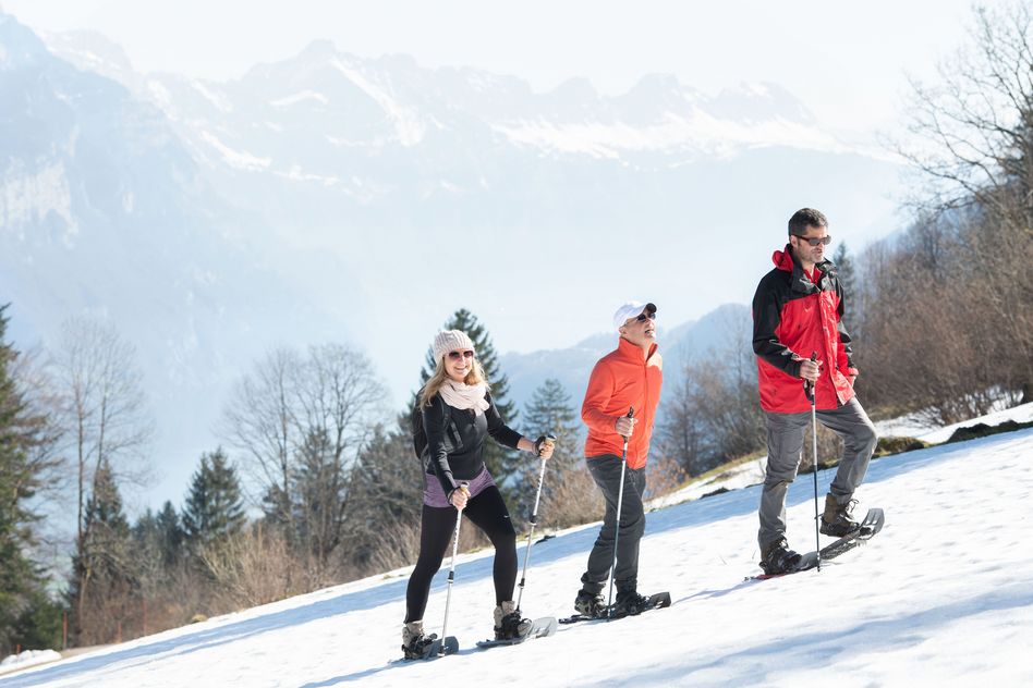 Diesen Winter wird im Niederurnertäli erstmals auf offizieller Route Schneeschuhgelaufen (Bilder: zvg)