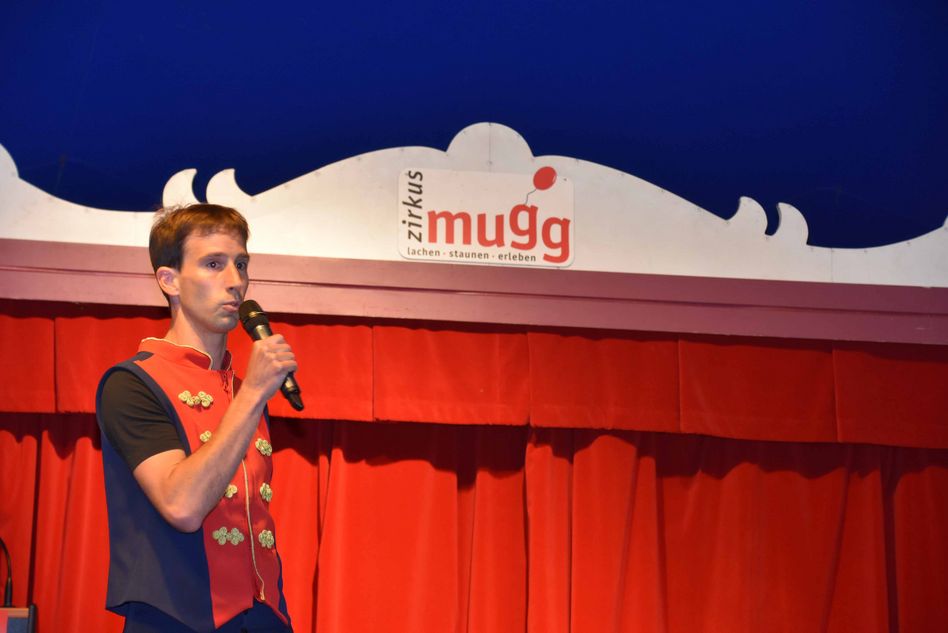 Stefan Muggli präsentiert kurz den Zirkus Mugg (Bilder: e.huber)