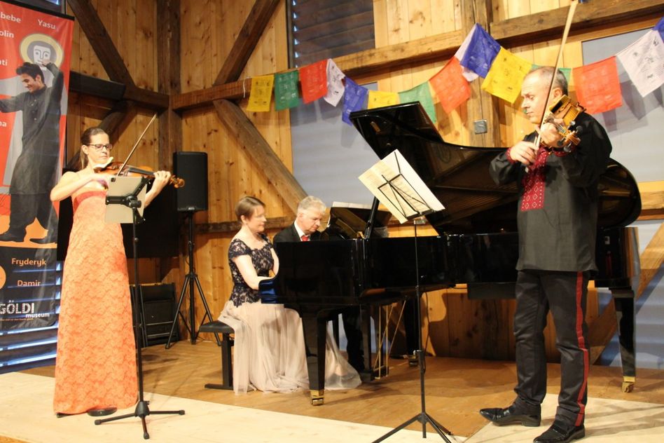Simone Zgraggen, Violine; Andriy Viytovych, Bratsche sowie Vilma und Daniel Zbinden, Klavier. (Bilder: p.meier)