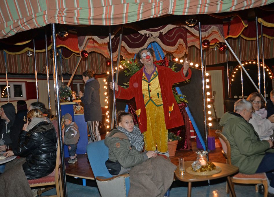 Zehn Jahre Weihnachts-Varieté bei Zirkus Mugg