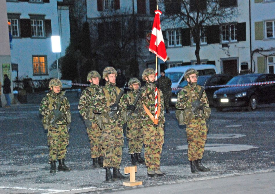 Verdiente militärische Ehrung für Bataillonskommandant Oberstlt Christian Streiff