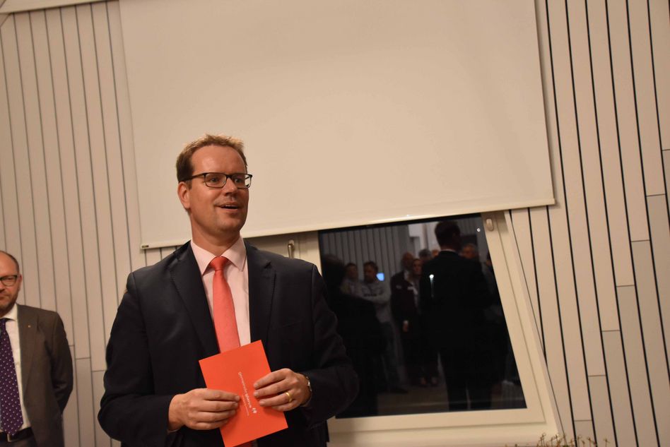 Gemeindepräsident von Glarus, Christian Marti, überbringt die Grüsse des Gemeinderates