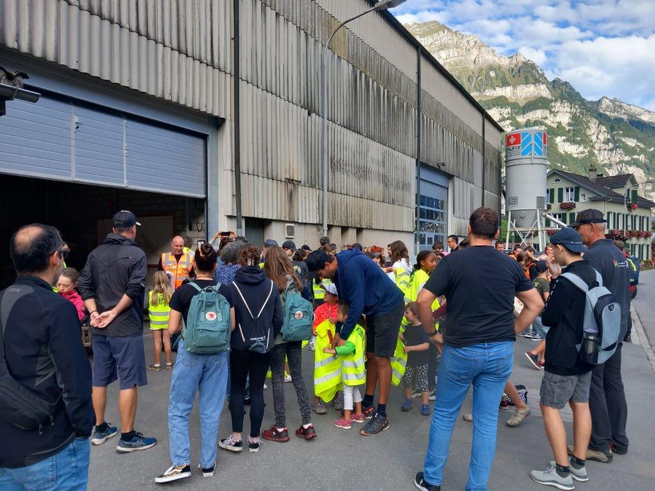 Rund 80 Freiwillige sammelten am Clean-Up-Day Abfall in Glarus ein (zvg)