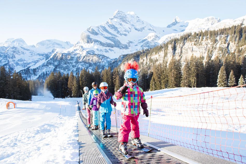 Winterstart in den Skigebieten: Die Sportbahnen Elm und Braunwald starten diesen Samstag in den reduzierten Wochenendbetrieb. (Bild: Maya Rhyner)