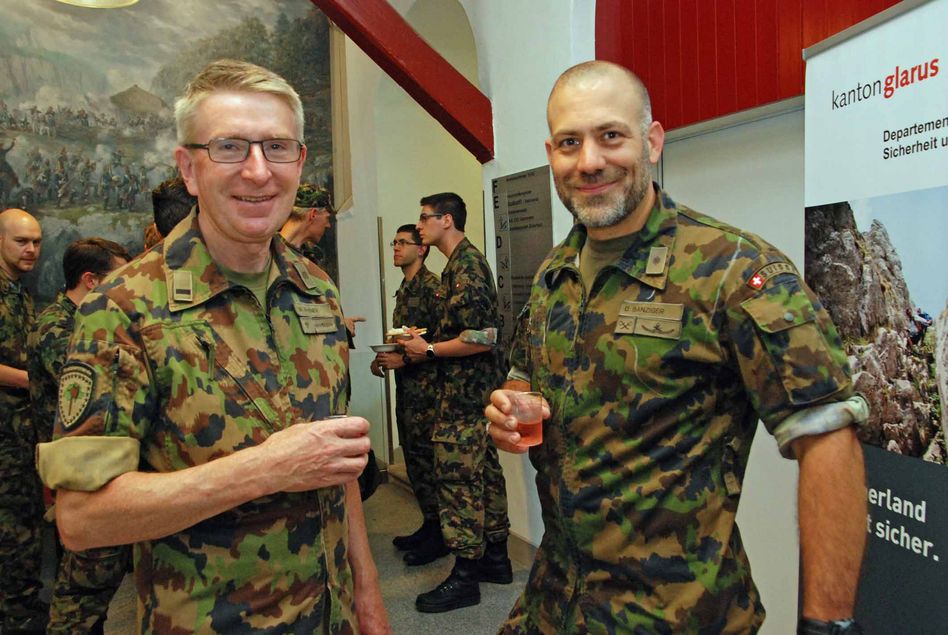 Sie arbeiten Hand in Hand: Kreiskommandant Major Walter Rhyner (links) und Oberstlt i Gst Daniel Bänziger