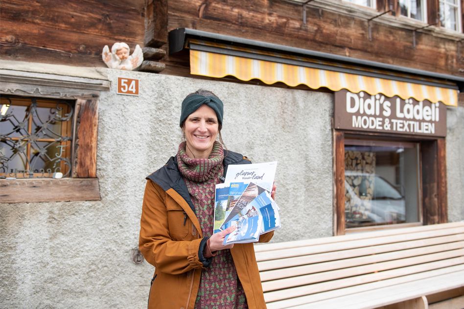 Jasmin Schläpfer, Produktmanager Elm von Glarus Süd Tourismus, wird mit der Gäste-Info im Mai in den Dorfkern von Elm ziehen. (Fotos: Maya Rhyner)