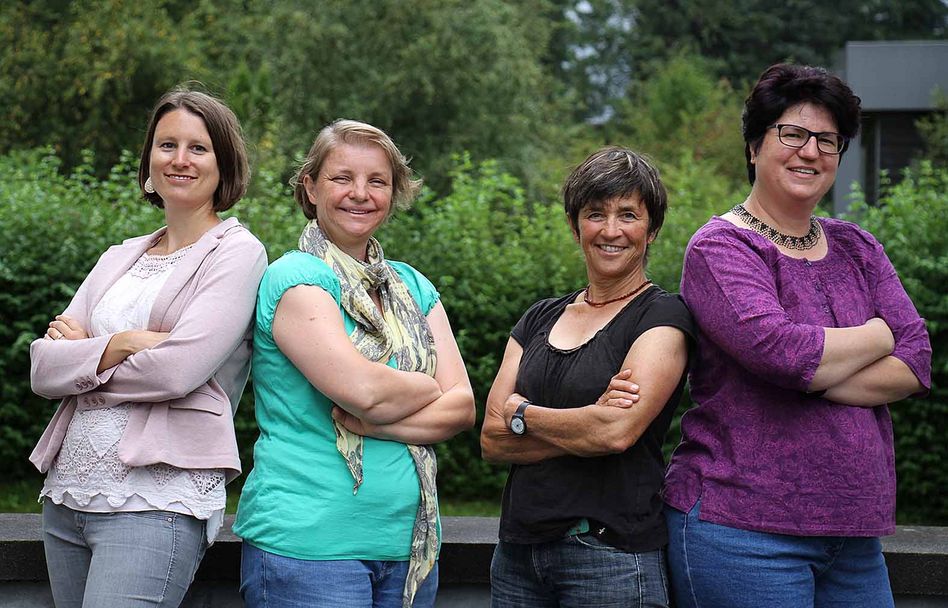 Das Team von «Kirche unterwegs» (von links): Daniela Müller-Kuhn, Pfarrerin Dagmar Doll, Ursi Zweifel und Pfarrerin Christina Brüll Beck. Auf dem Bild fehlt Elisabeth Fischli. (Bild: mb)