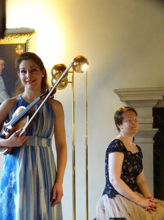 die Violinistin Sibylle Tschopp und die Pianistin Vilma Zbinden (Bilder: p.meier)