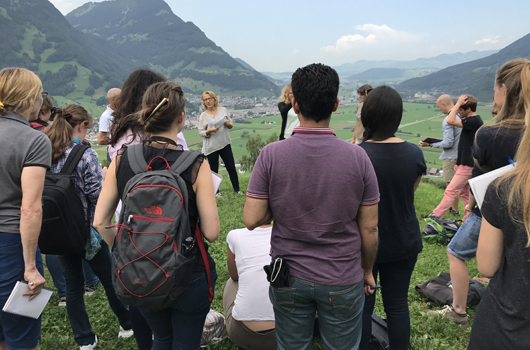 «Summer School» der eidgenössischen Forschungsanstalt für Wald, Schnee und Landschaft in Glarus Nord zu Gast